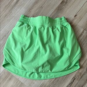 lululemon athletica new hotty hot high rise skirt long size 6 scream greenlight
